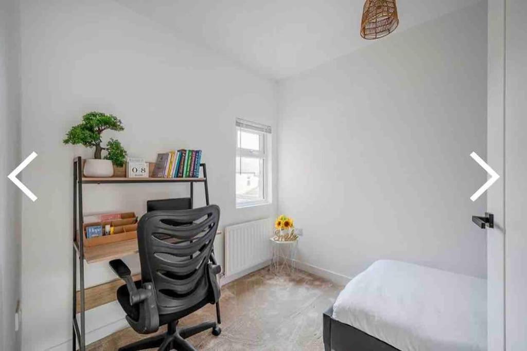 Ferienhaus Renovated In